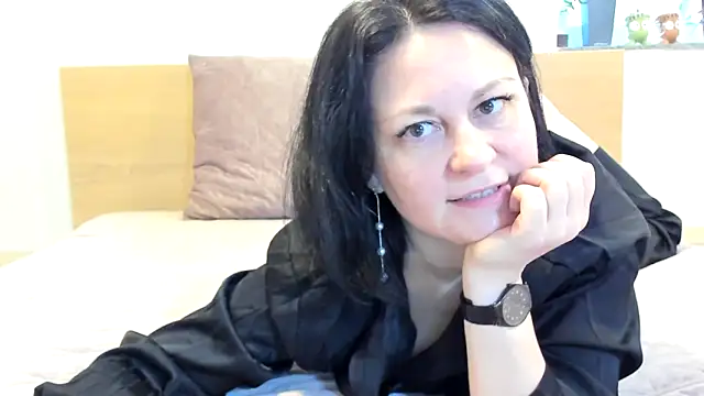 Snapshot of BritttanyBrix chatting on March 15, 11:27 am BritttanyBrix online show from March 15, 11:27 am