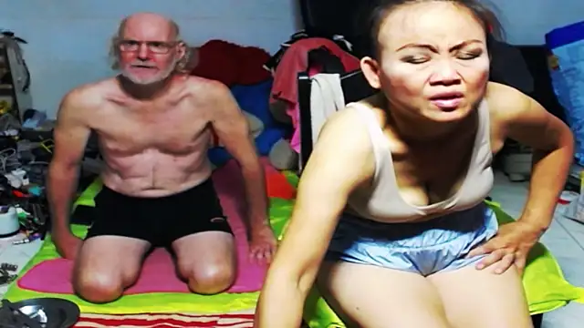 1CuteAndSexy69 online show from February 6, 9:00 am