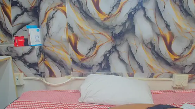 Snapshot of Ms_Rosexxx chatting on December 19, 7:43 pm Ms Rosexxx online show from December 19, 7:43 pm