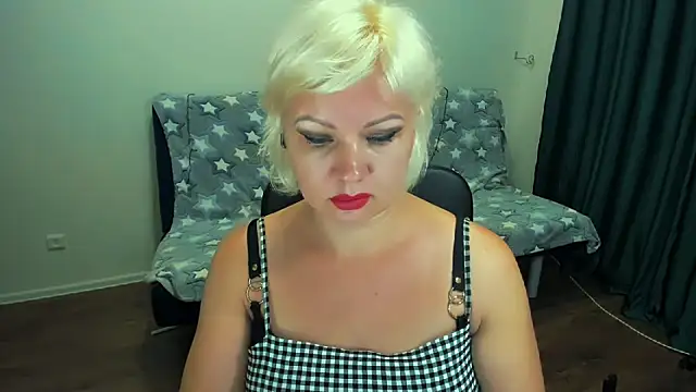 Angelaroberti3 online show from September 26, 5:06 pm