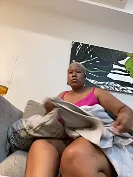 Snapshot of Muskthickgirl chatting on March 5, 5:08 pm Muskthickgirl online show from March 5, 5:08 pm