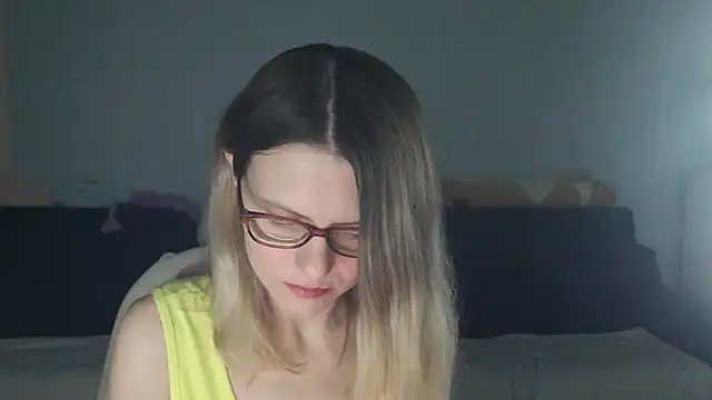 night is dark online show from December 4, 10:29 pm