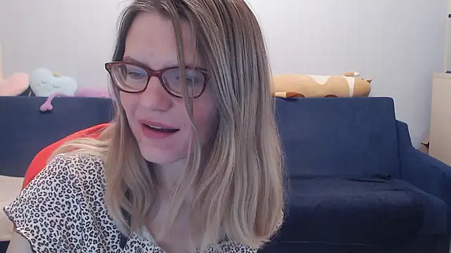 night is dark online show from February 22, 5:00 pm