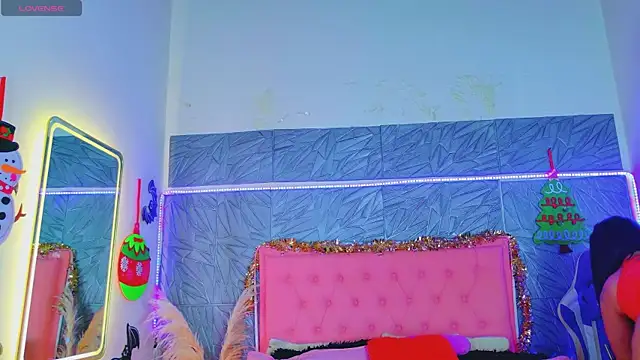 Snapshot of macasweet chatting on December 15, 9:41 pm macasweet online show from December 15, 9:41 pm