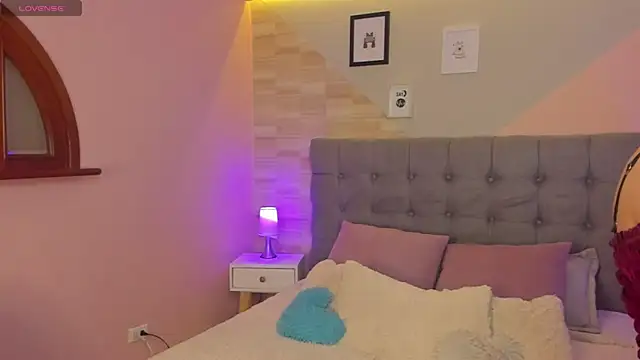  Abril W online show from February 13, 5:37 am