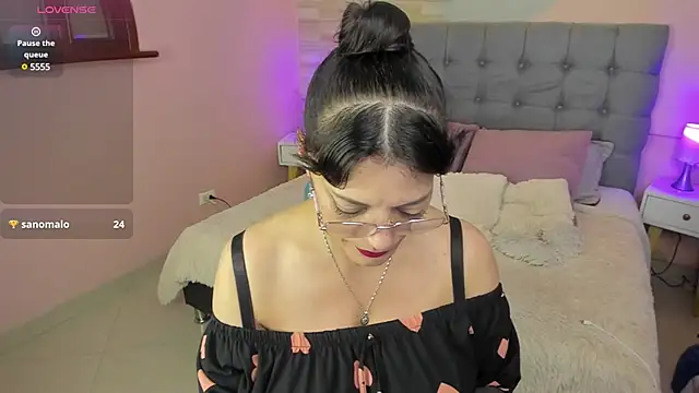  Abril W online show from March 6, 2:51 am