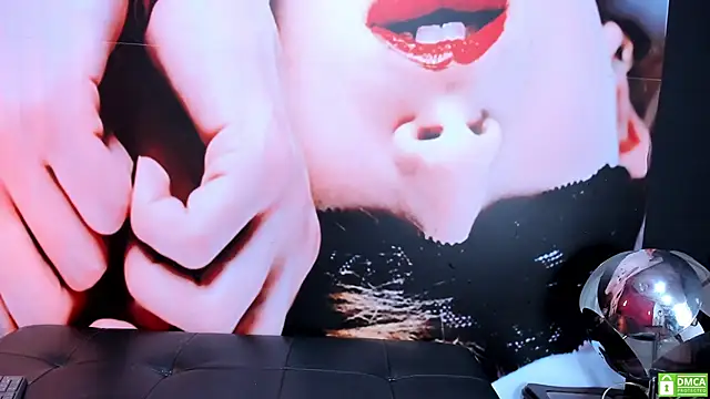 valerie lya online show from February 9, 11:15 pm