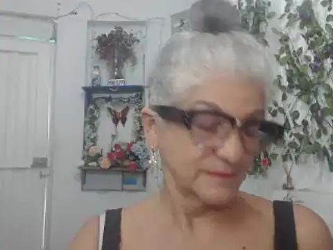 FunnyGrandma online show from January 18, 7:48 pm