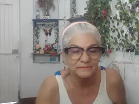 FunnyGrandma online show from January 27, 9:22 pm