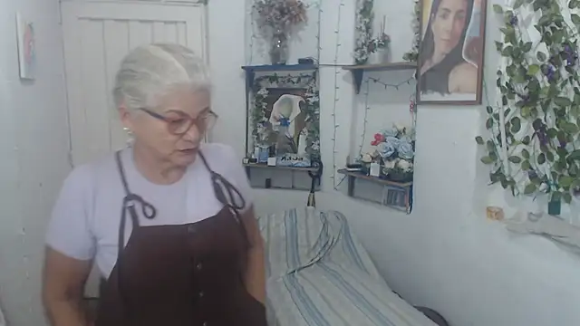 FunnyGrandma online show from September 21, 11:28 pm