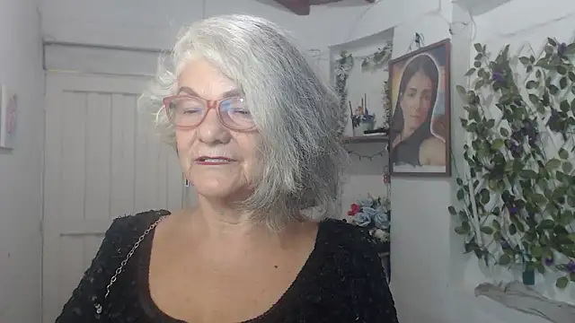 FunnyGrandma online show from October 3, 11:35 pm