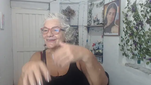 FunnyGrandma online show from October 5, 10:51 pm