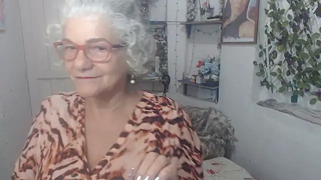 FunnyGrandma online show from October 9, 12:30 am