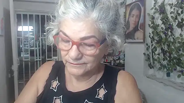 FunnyGrandma online show from October 19, 2:12 am