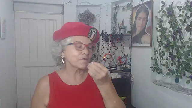 FunnyGrandma online show from October 25, 2:08 am