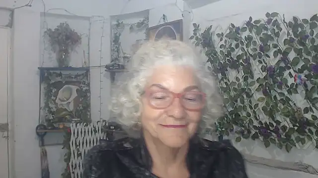 FunnyGrandma online show from November 28, 11:40 pm