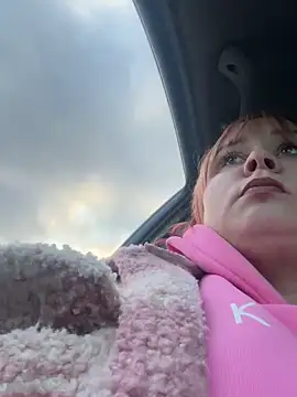 Model9798 online show from February 7, 2:26 pm