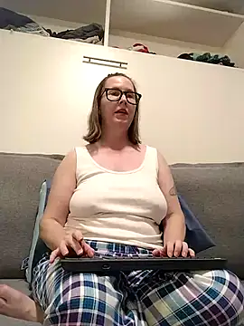 SweetandNaughty1 online show from February 8, 4:38 am