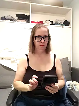 Snapshot of SweetandNaughty1 chatting on June 11, 9:46 pm SweetandNaughty1 online show from June 11, 9:46 pm