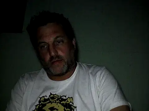 Snapshot of Reload_033 chatting on May 23, 3:34 am Reload 033 online show from May 23, 3:34 am