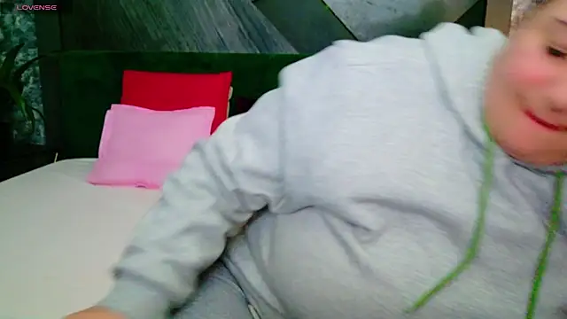 AleshaArabian online show from February 25, 7:36 pm