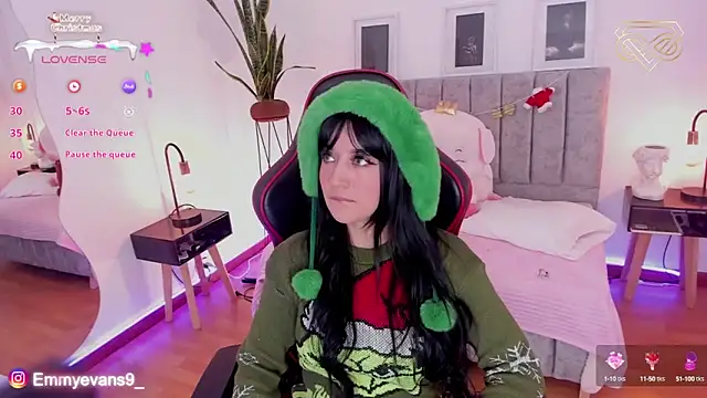 EmmyEvans1 online show from December 24, 4:51 pm