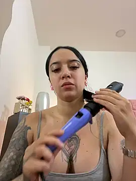 EmmyEvans1 online show from February 2, 7:57 pm