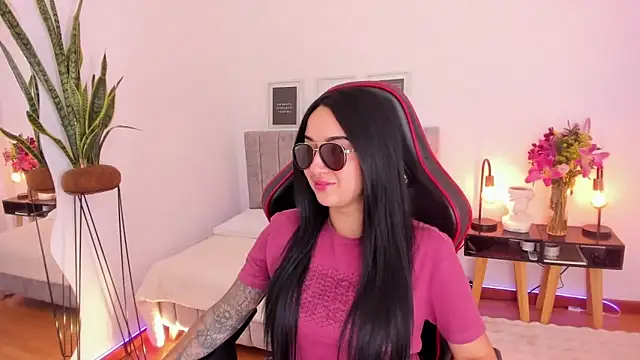 EmmyEvans1 online show from February 22, 7:36 pm