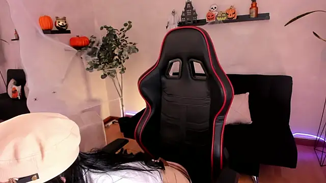 EmmyEvans1 online show from October 8, 8:06 pm