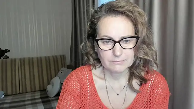 lauraoven online show from January 20, 7:04 am