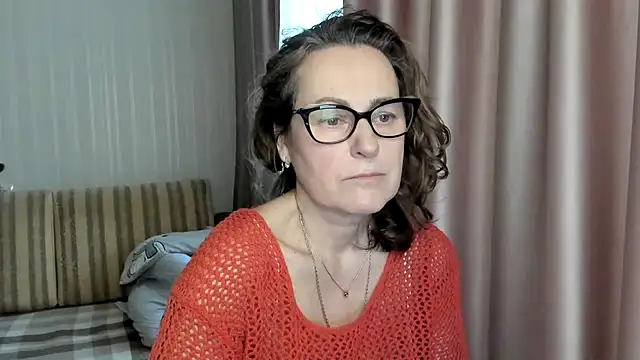 lauraoven online show from February 11, 9:20 am