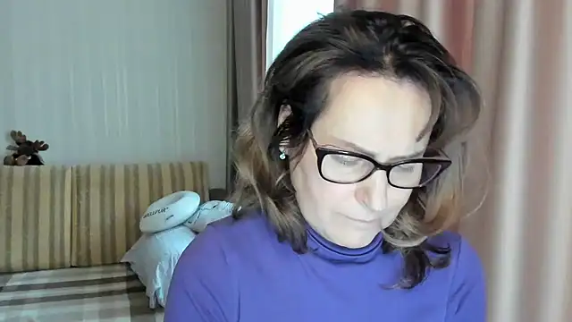 lauraoven online show from February 22, 1:35 pm