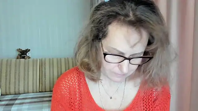 lauraoven online show from March 2, 7:54 am