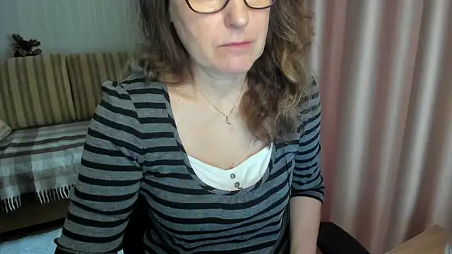 lauraoven online show from March 19, 7:23 am