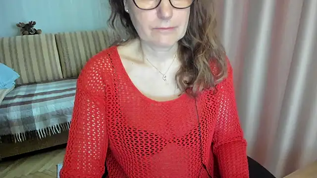 lauraoven online show from March 25, 7:03 am