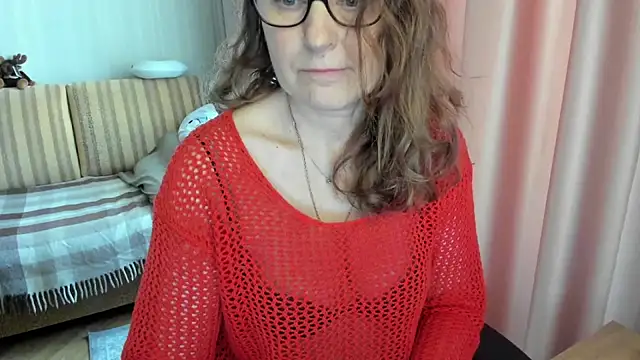 lauraoven online show from April 1, 2:03 pm