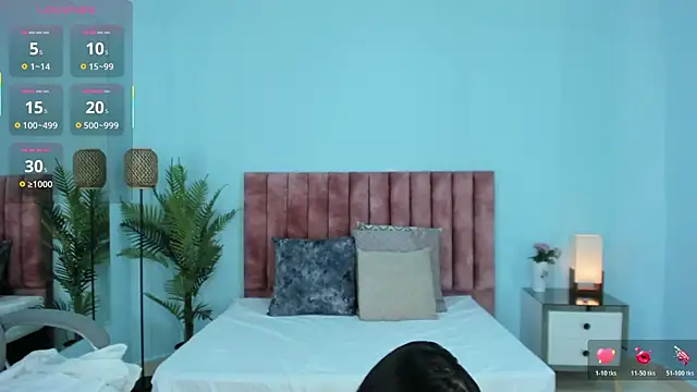 tati saldarriaga online show from November 27, 12:07 pm