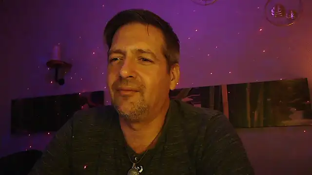 matrikes1 online show from December 23, 8:47 pm