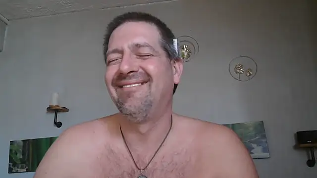 matrikes1 online show from March 22, 2:47 pm