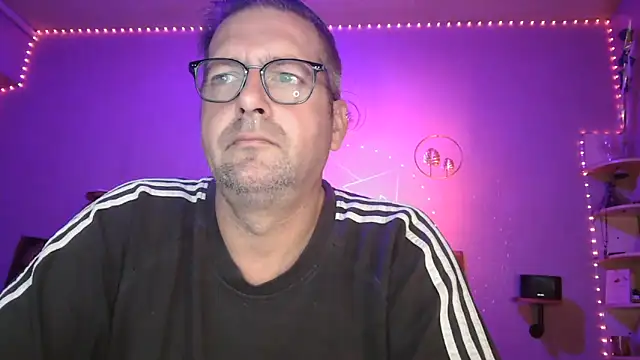 matrikes1 online show from November 7, 7:25 pm