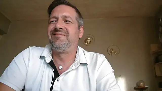 Snapshot of matrikes1 chatting on June 3, 6:13 pm matrikes1 online show from June 3, 6:13 pm
