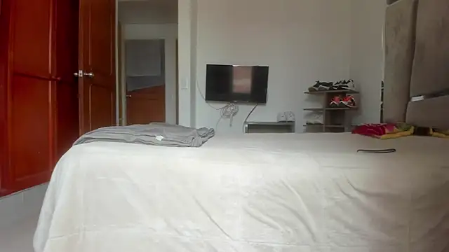 Snapshot of cuteboybigcock- chatting on November 5, 5:57 pm cuteboybigcock- online show from November 5, 5:57 pm