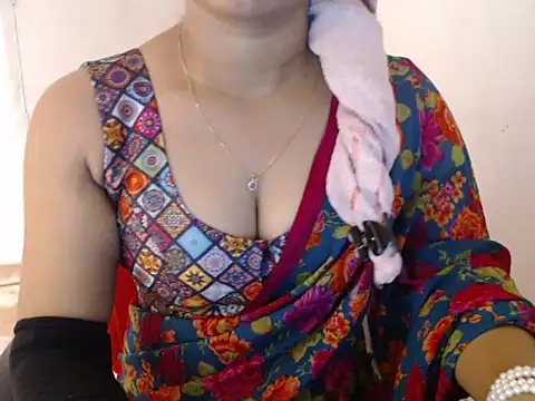 Snapshot of Open_Heart_Lennon chatting on February 20, 4:50 am Open Heart Lennon online show from February 20, 4:50 am