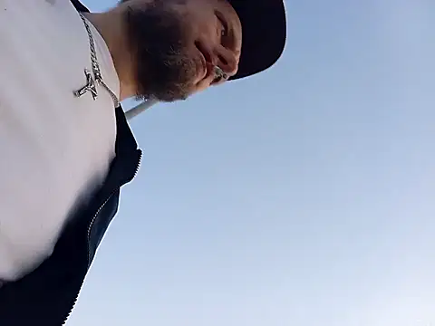 Snapshot of Kw8585kw chatting on March 8, 4:55 pm Kw8585kw online show from March 8, 4:55 pm