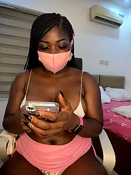 Snapshot of Sweetbootty chatting on October 3, 9:34 pm Sweetbootty online show from October 3, 9:34 pm