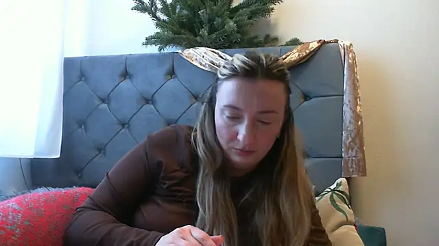 SusanCurt online show from January 8, 12:40 pm