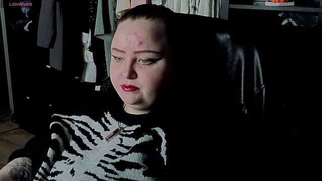 EMMA  CONNOR online show from October 31, 8:54 pm