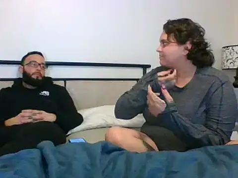 lyshaa online show from February 1, 6:43 am