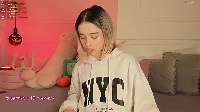  Tammara  online show from October 16, 8:10 pm