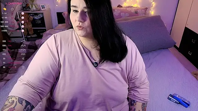 Snapshot of naughtykiss chatting on February 27, 4:34 am naughtykiss online show from February 27, 4:34 am